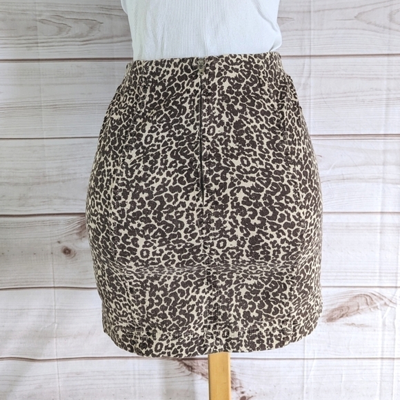 Free People Modern Femme Mini Skirt in Animal Print in Cream and Brown Size 2 - Picture 6 of 11